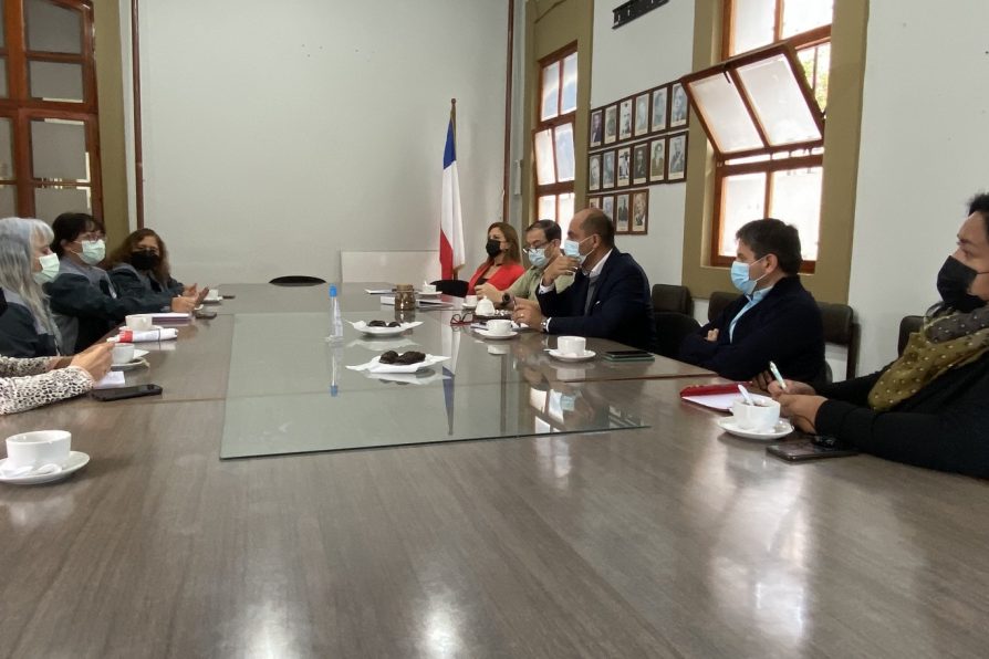 Alcalde y Delegado Presidencial coordinan acciones con las policías por agresiones en Centros de Salud