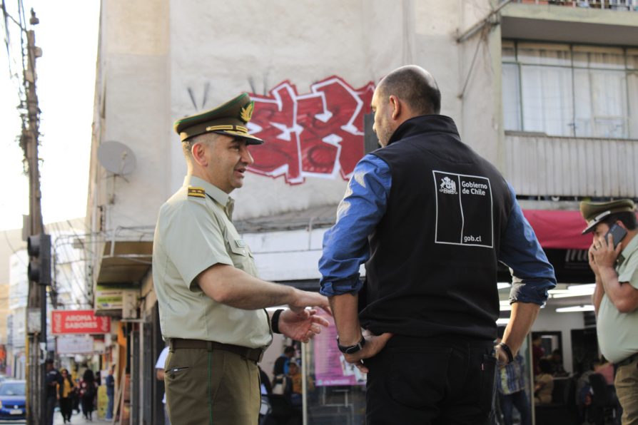 Intensifican controles policiales para prevenir delitos en el sector céntrico de la ciudad