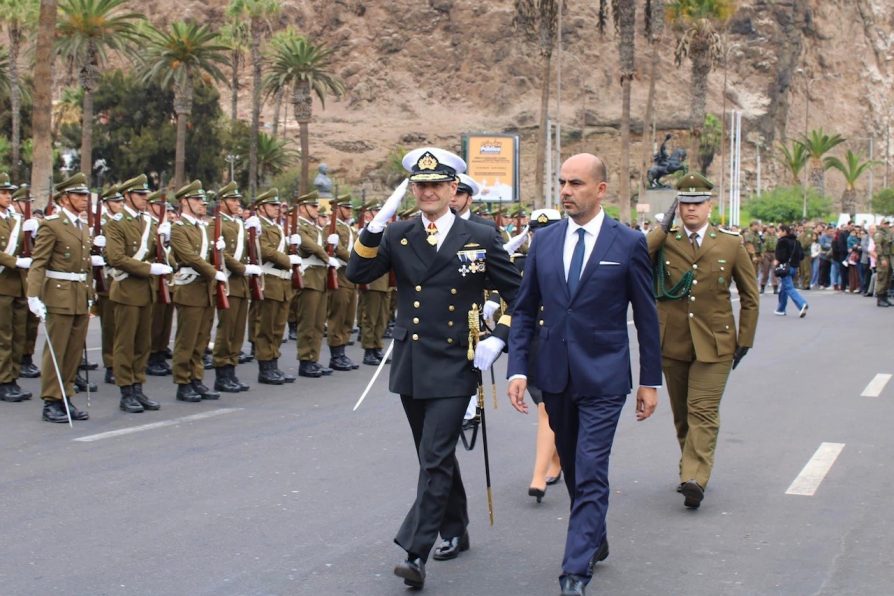 Delegado Presidencial encabeza desfile por el Día de la Glorias Navales