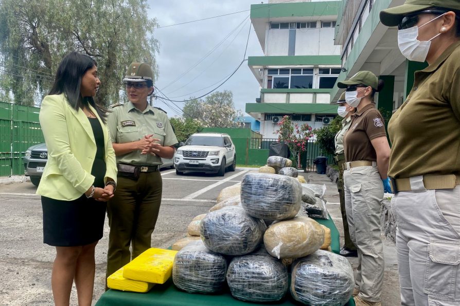 Patrullaje aéreo permitió detener 3 burreros que ingresaban droga desde Bolivia