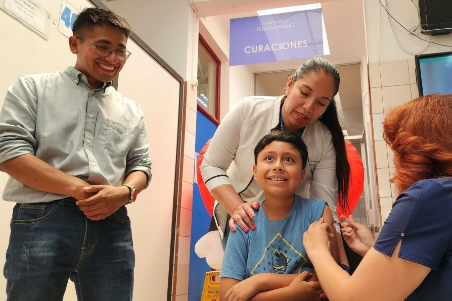 Campaña de vacunación 2025 inició con énfasis en la protección de grupos de riesgo