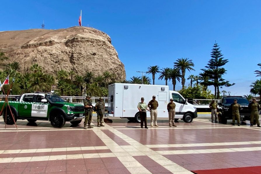 Carabineros de Arica recibe moderno camión de Rayos X para reforzar Seguridad Fronteriza